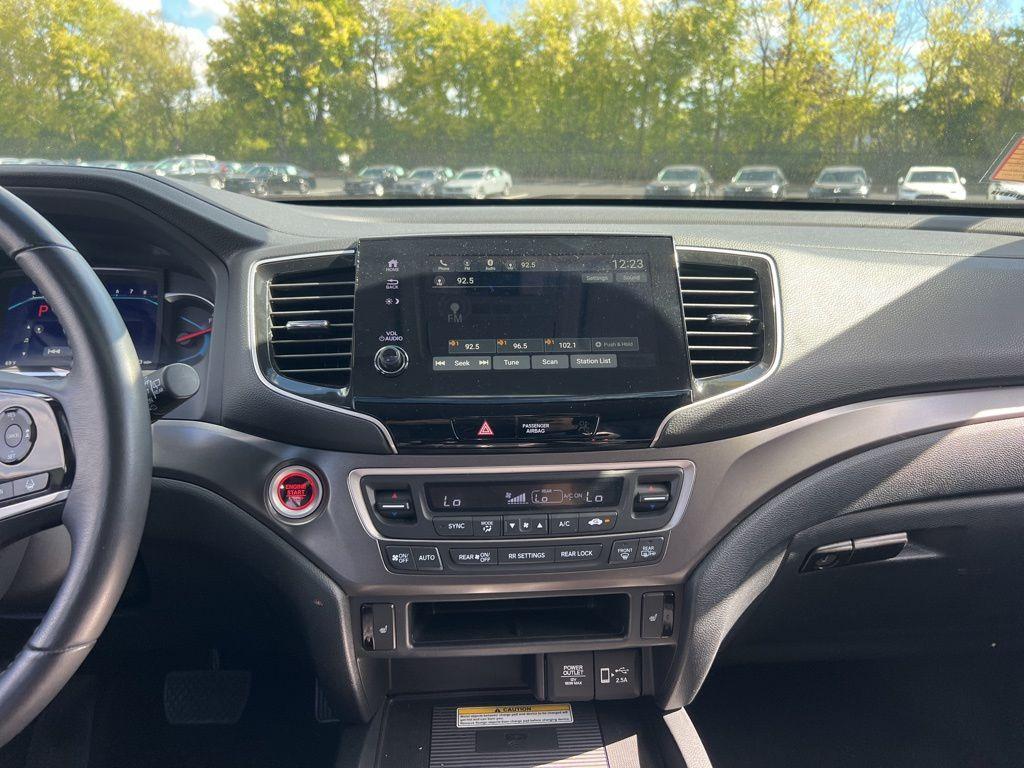 used 2022 Honda Pilot car, priced at $31,494