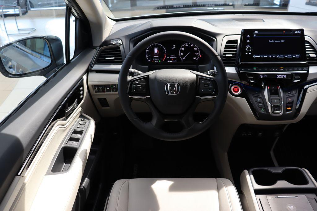 new 2025 Honda Odyssey car, priced at $46,965