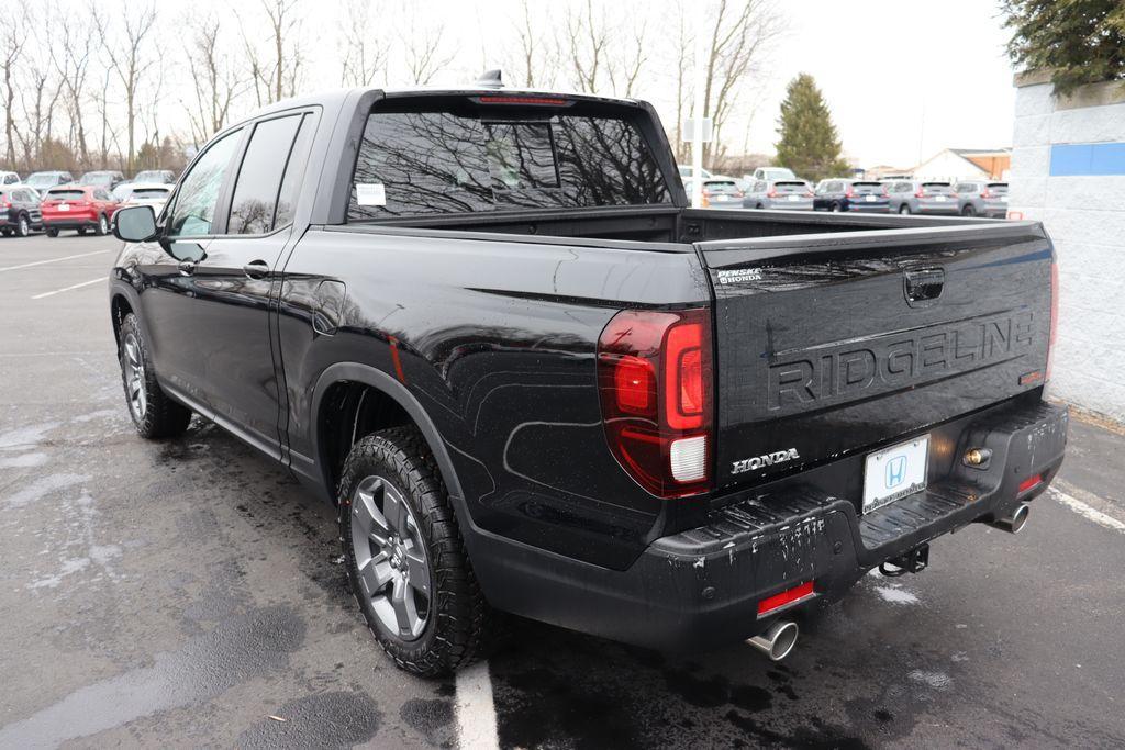 new 2025 Honda Ridgeline car, priced at $44,338