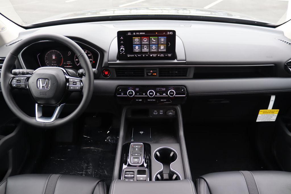 new 2025 Honda Pilot car, priced at $47,376