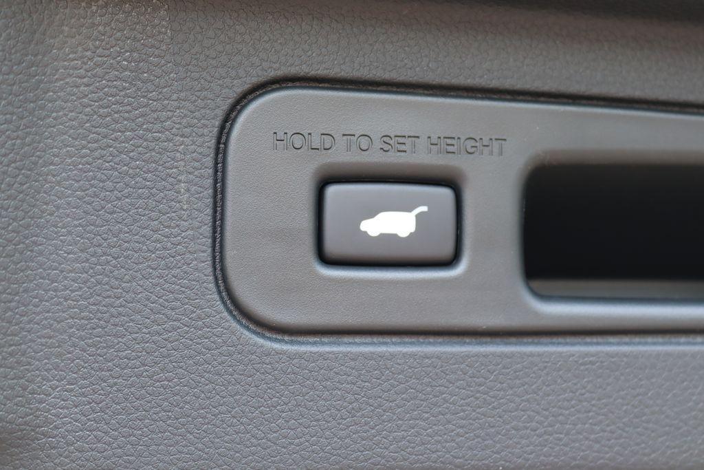 new 2025 Honda Pilot car, priced at $49,305