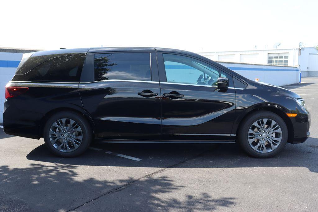 used 2025 Honda Odyssey car, priced at $46,005