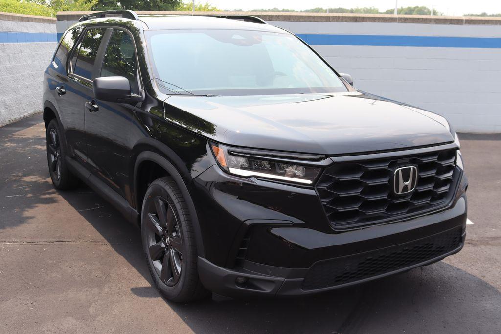 new 2025 Honda Pilot car, priced at $42,195