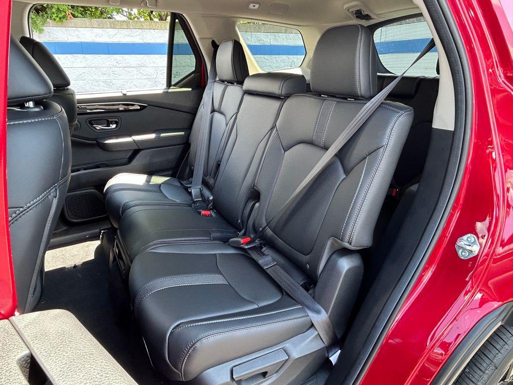 new 2025 Honda Pilot car, priced at $51,405