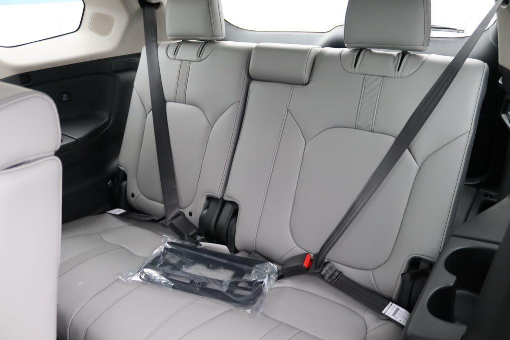 new 2025 Honda Pilot car, priced at $47,924