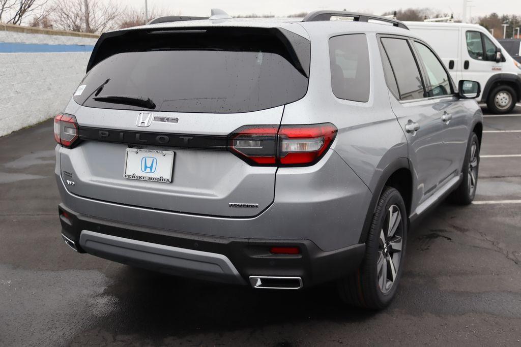 new 2025 Honda Pilot car, priced at $47,924