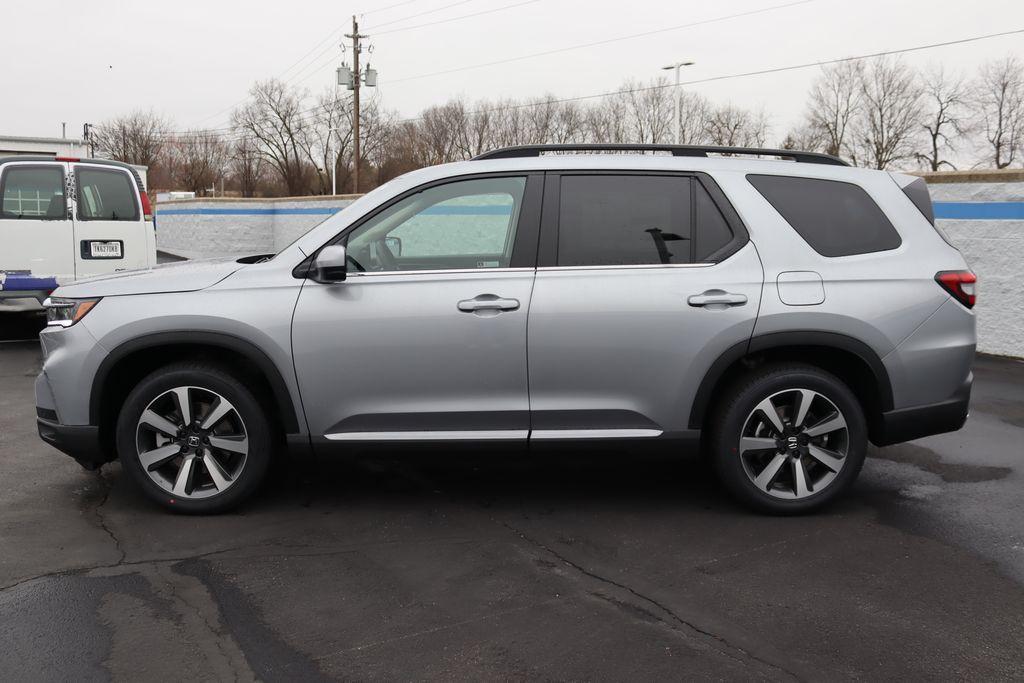 new 2025 Honda Pilot car, priced at $47,924