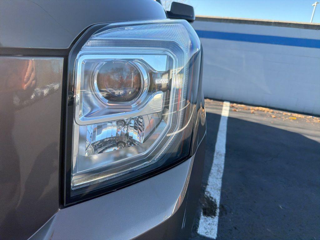 used 2015 GMC Yukon car, priced at $18,492