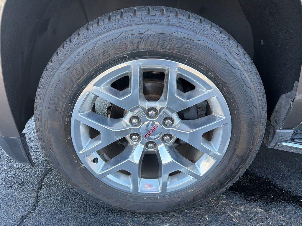 used 2015 GMC Yukon car, priced at $18,492