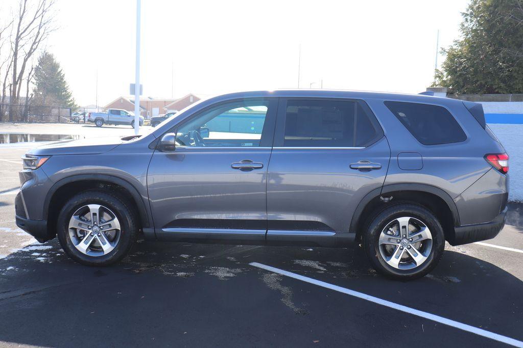 new 2025 Honda Pilot car, priced at $45,050