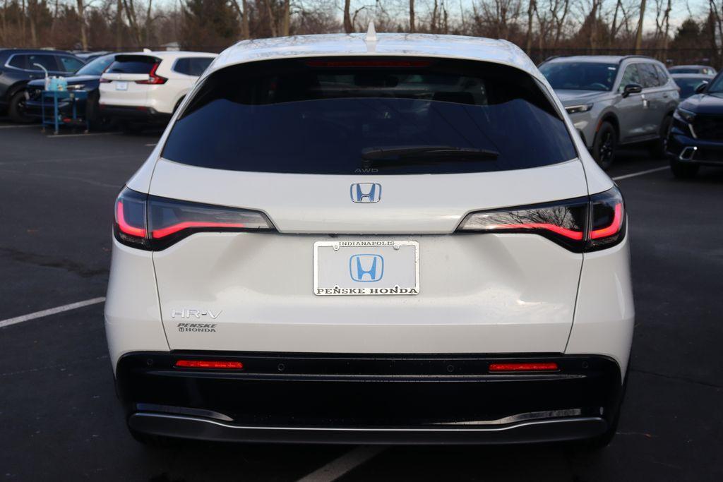 new 2025 Honda HR-V car, priced at $32,805