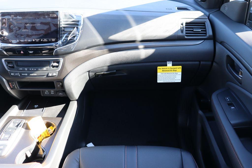 new 2025 Honda Ridgeline car, priced at $44,347