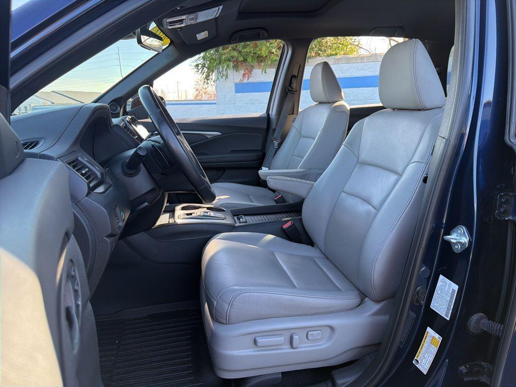 used 2022 Honda Passport car, priced at $29,793