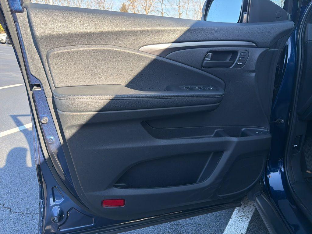 used 2022 Honda Passport car, priced at $29,793