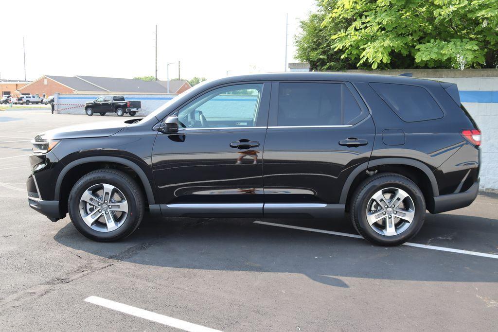 used 2025 Honda Pilot car, priced at $47,095