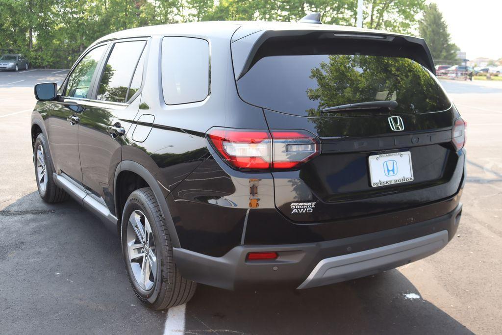 used 2025 Honda Pilot car, priced at $47,095