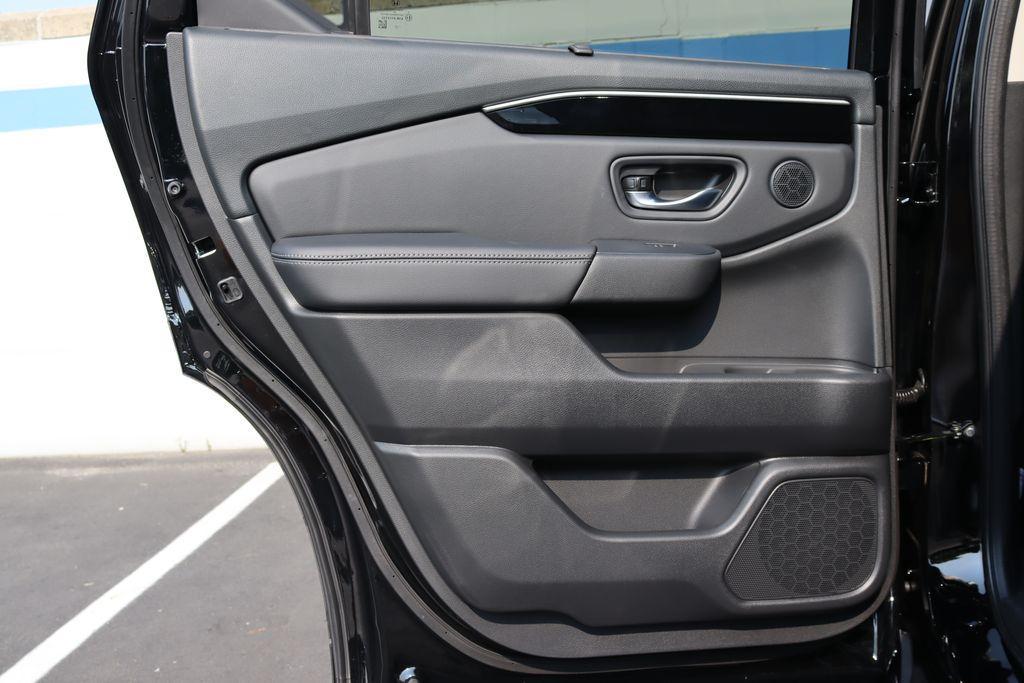 used 2025 Honda Pilot car, priced at $47,095