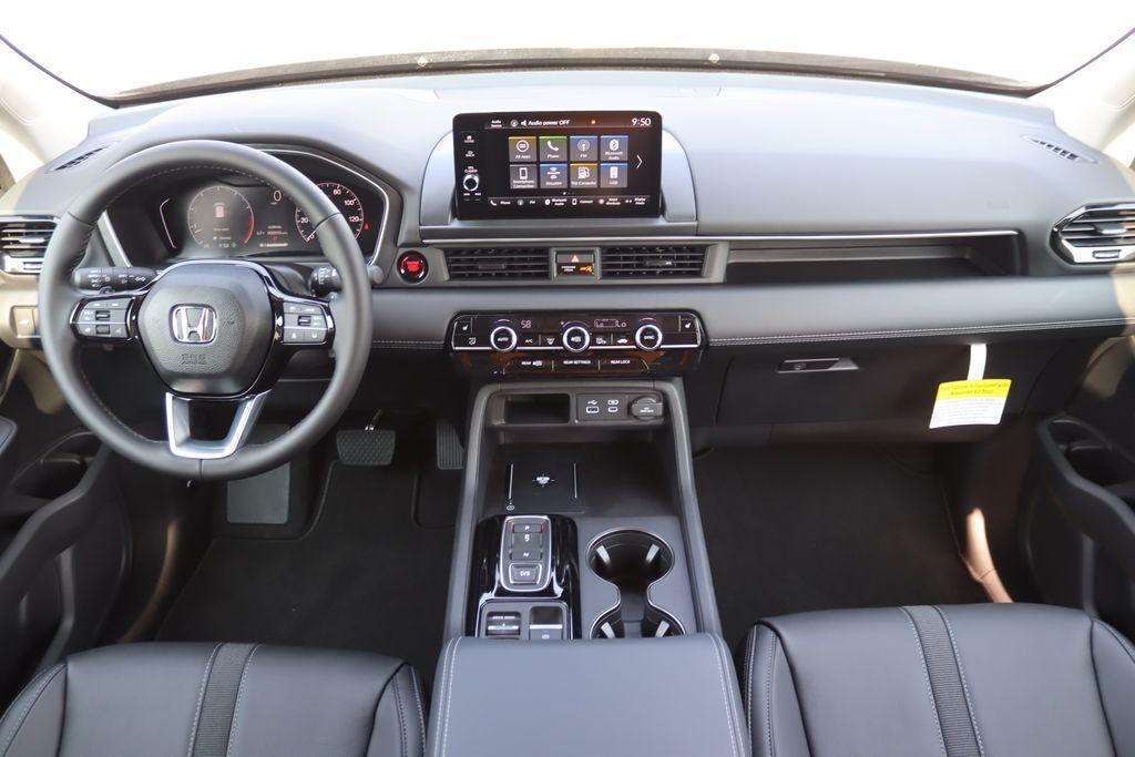 used 2025 Honda Pilot car, priced at $47,095