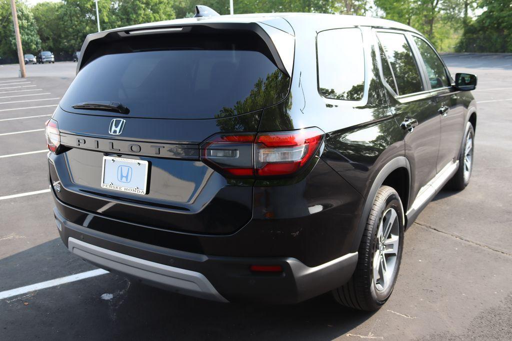 used 2025 Honda Pilot car, priced at $47,095