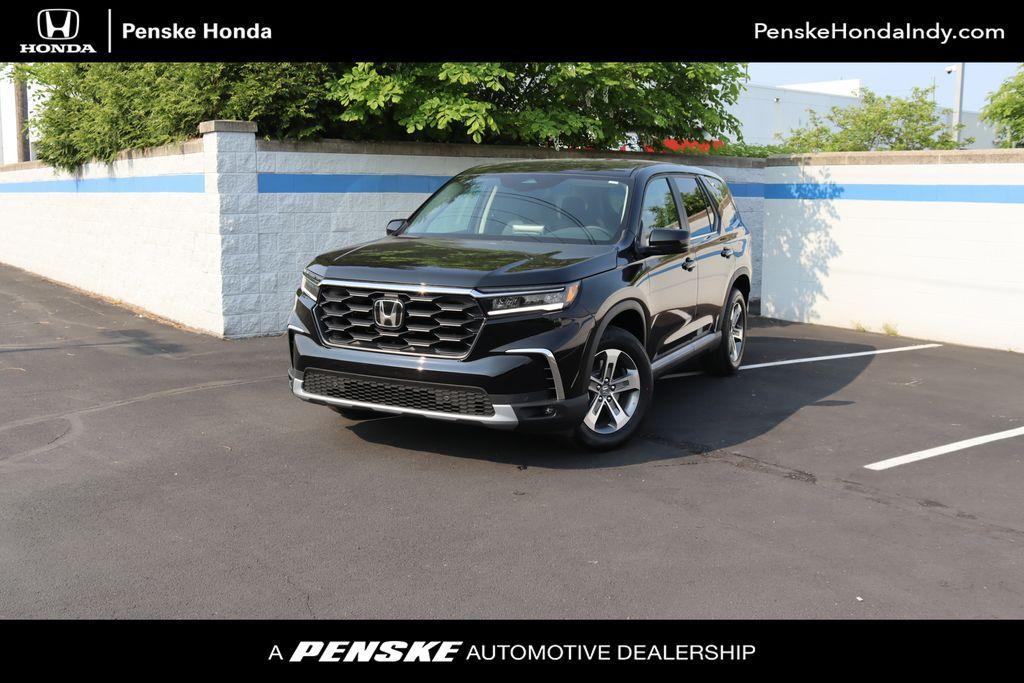 used 2025 Honda Pilot car, priced at $47,095
