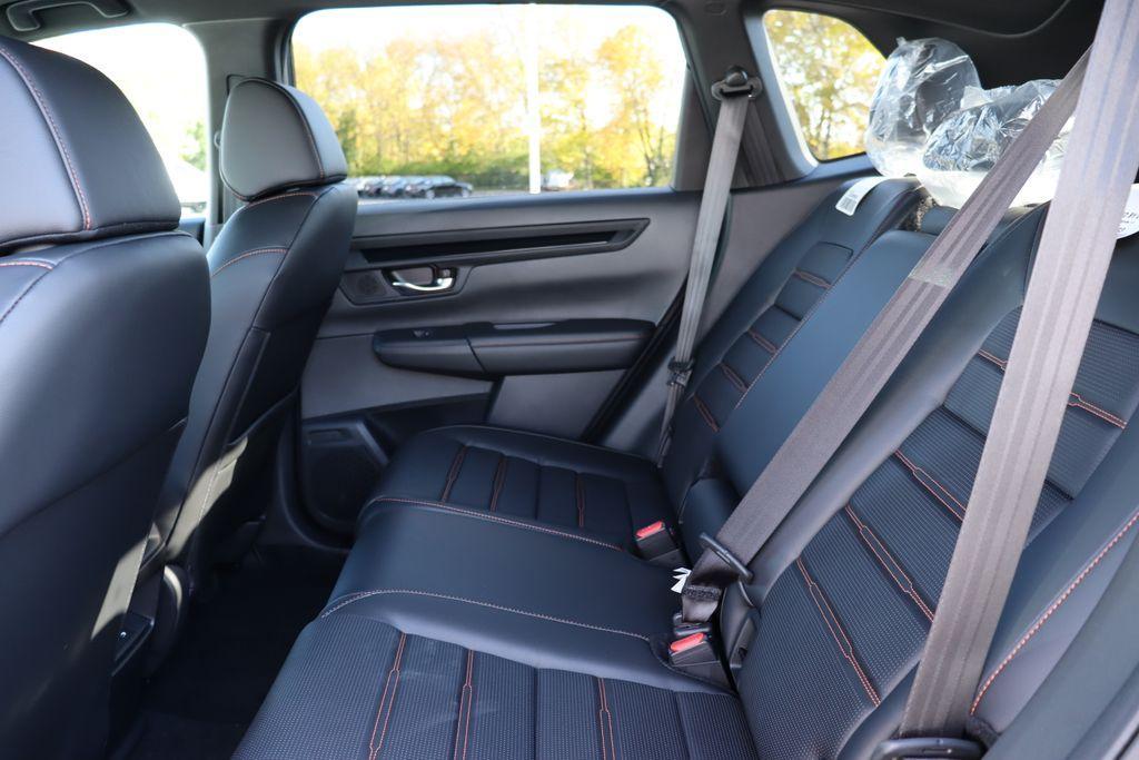 new 2025 Honda CR-V Hybrid car, priced at $39,045