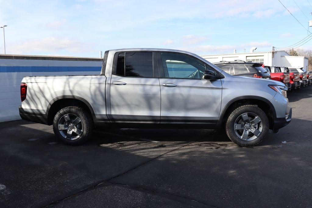 new 2025 Honda Ridgeline car, priced at $44,347