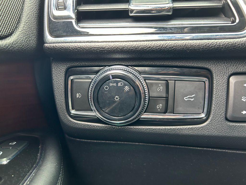 used 2020 Lincoln Navigator car, priced at $36,293