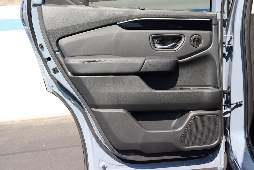 new 2025 Honda Pilot car, priced at $47,803