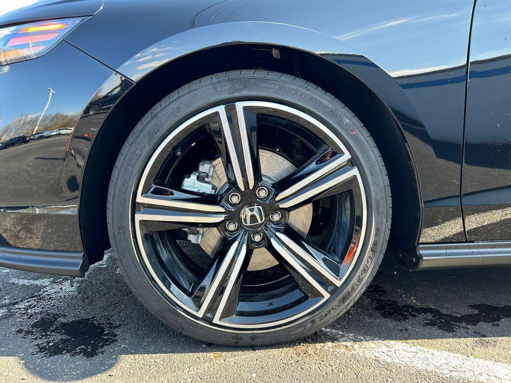 new 2025 Honda Accord Hybrid car
