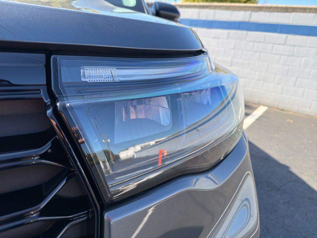 used 2025 Ford Explorer car, priced at $53,192