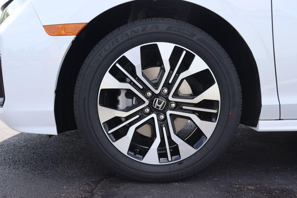 new 2026 Honda Odyssey car, priced at $50,645