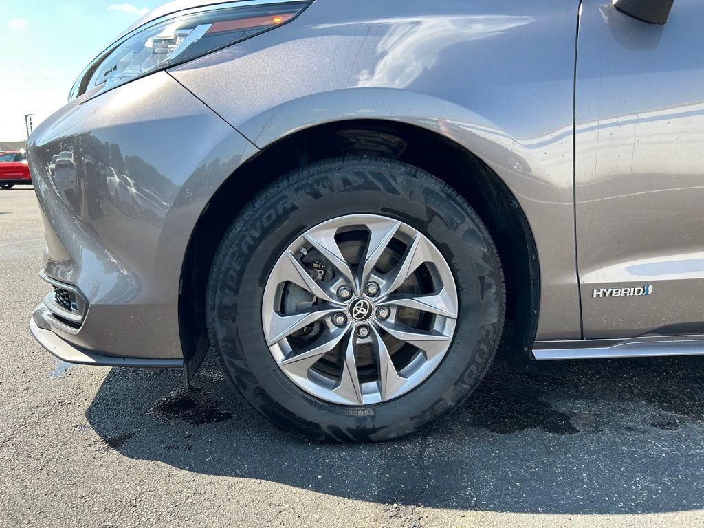 used 2021 Toyota Sienna car, priced at $29,992