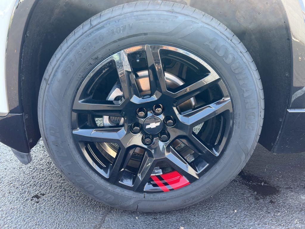 used 2020 Chevrolet Traverse car, priced at $22,495