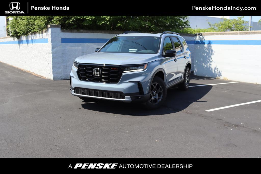 new 2025 Honda Pilot car, priced at $48,950