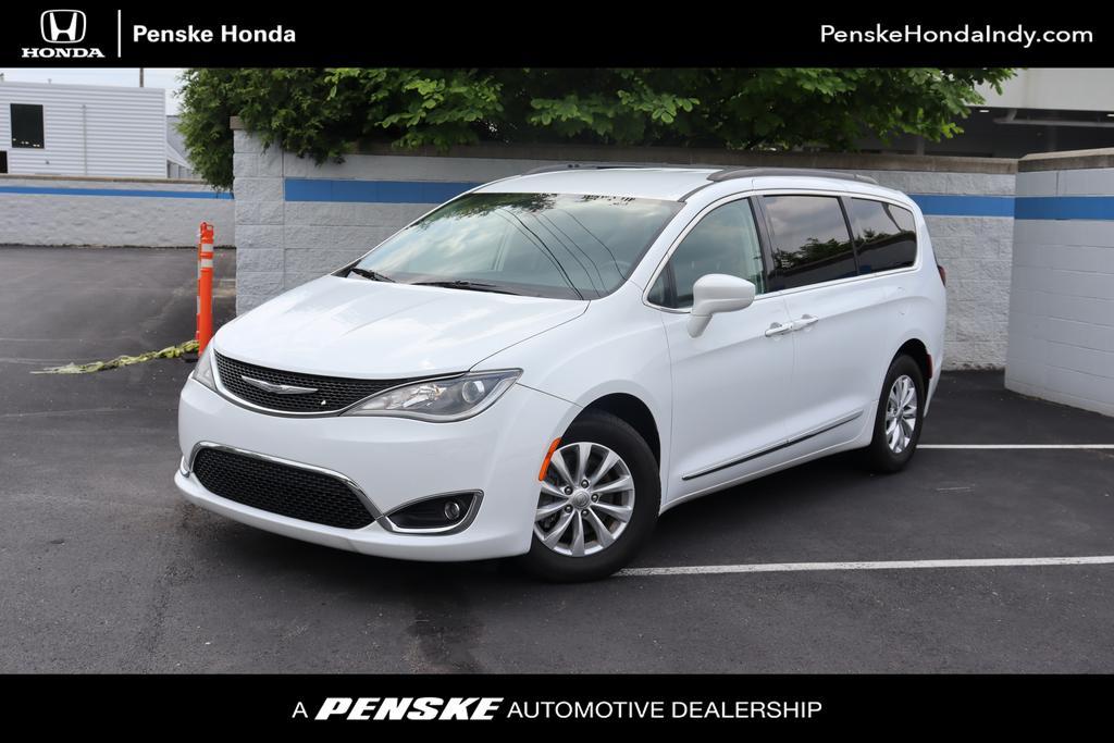 used 2017 Chrysler Pacifica car, priced at $16,491