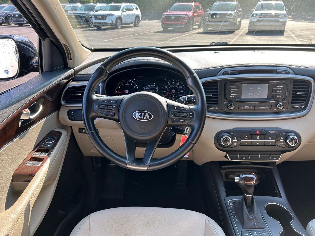 used 2016 Kia Sorento car, priced at $9,292