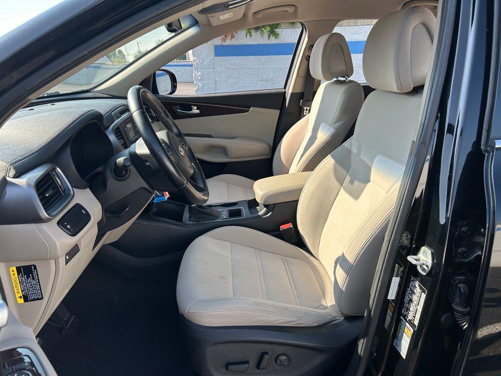 used 2016 Kia Sorento car, priced at $9,292
