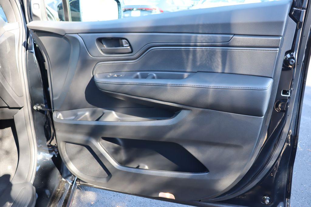 new 2026 Honda Odyssey car, priced at $43,985