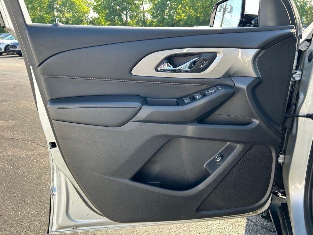 used 2019 Chevrolet Traverse car, priced at $13,491