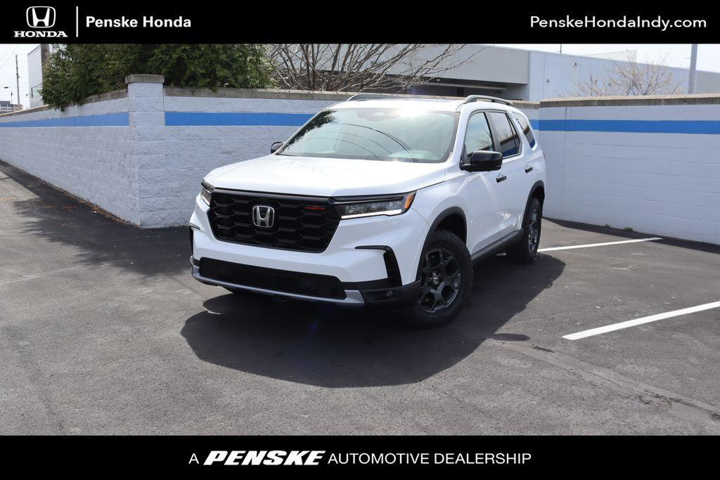 new 2025 Honda Pilot car, priced at $49,610