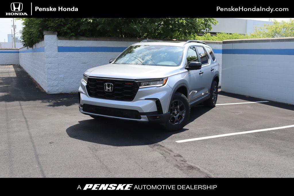 new 2025 Honda Pilot car, priced at $48,795