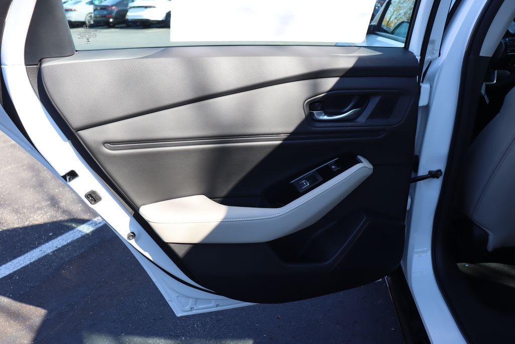 new 2025 Honda Accord Hybrid car, priced at $38,197