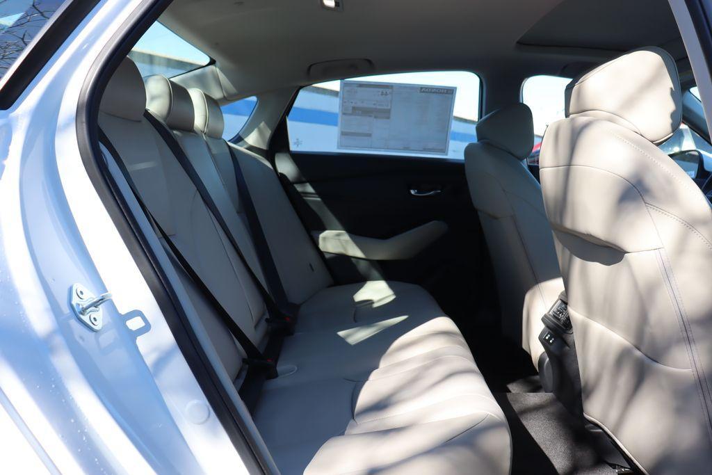 new 2025 Honda Accord Hybrid car, priced at $38,197