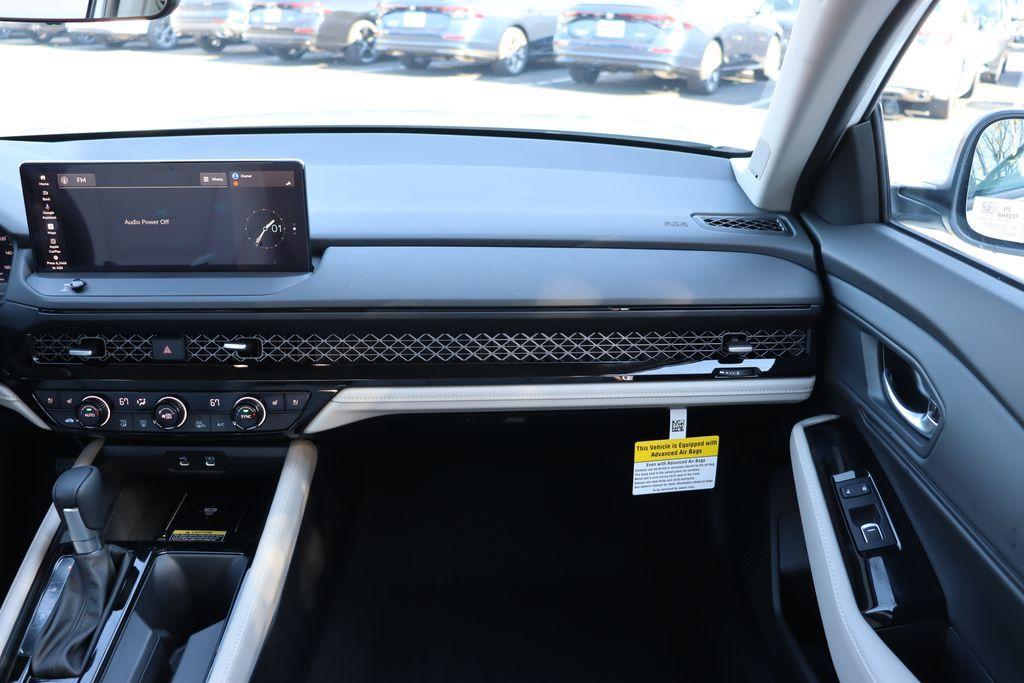 new 2025 Honda Accord Hybrid car, priced at $38,197