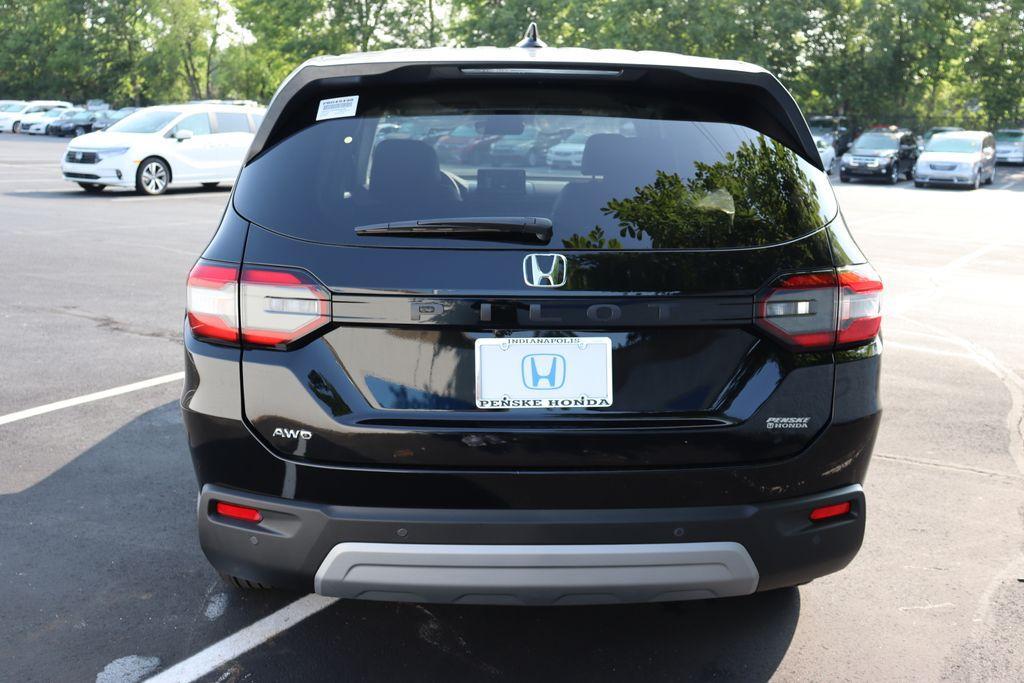 new 2025 Honda Pilot car, priced at $44,995