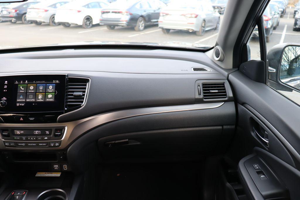 used 2022 Honda Pilot car, priced at $32,991