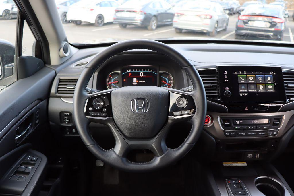 used 2022 Honda Pilot car, priced at $32,991