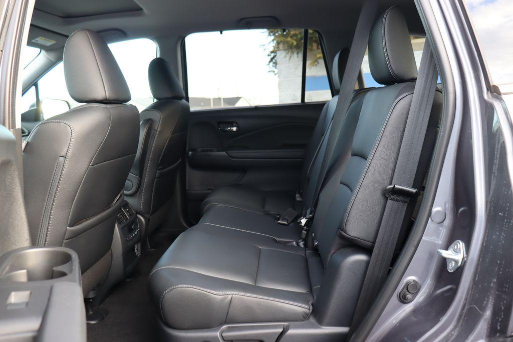 used 2022 Honda Pilot car, priced at $32,991