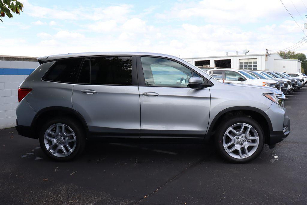 new 2025 Honda Passport car, priced at $41,322