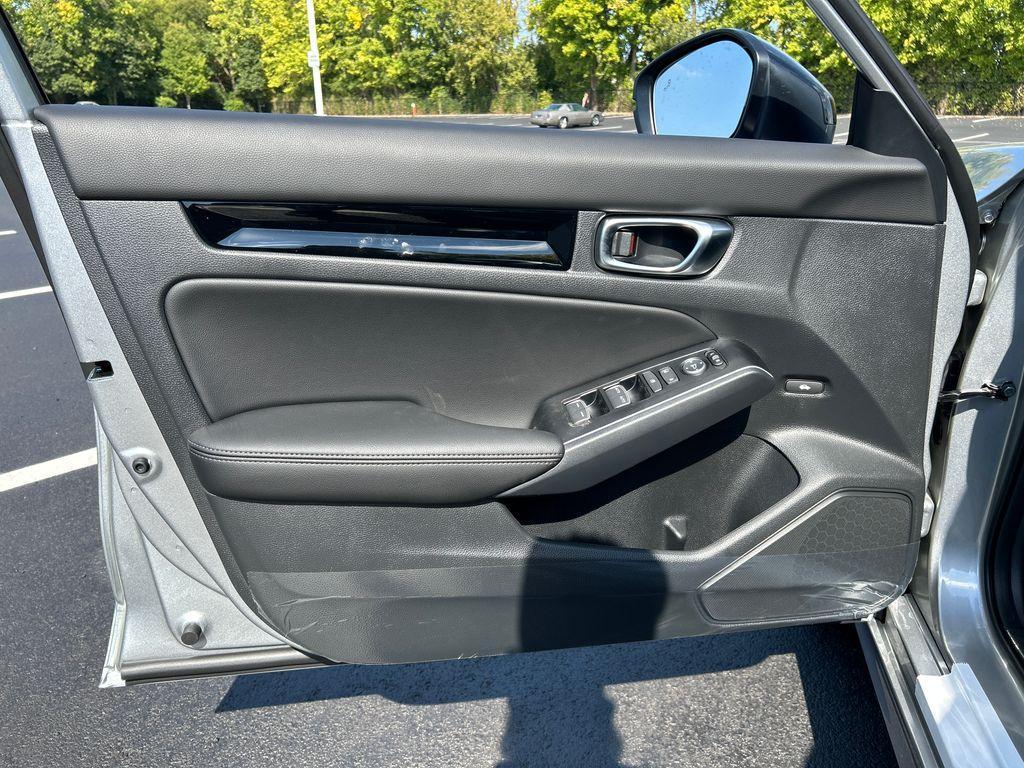 new 2026 Honda Civic Hybrid car, priced at $31,588